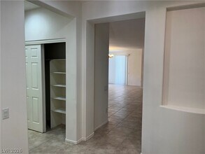 Building Photo - 10922 Moonbeam Glow Ln