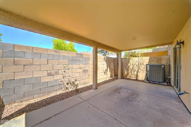 Building Photo - 15635 N 29th St