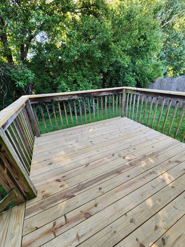 Building Photo - Great 3BR 2BTH Rancher Near Lake Shawnee