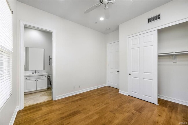 Building Photo - 26 Marble Sands