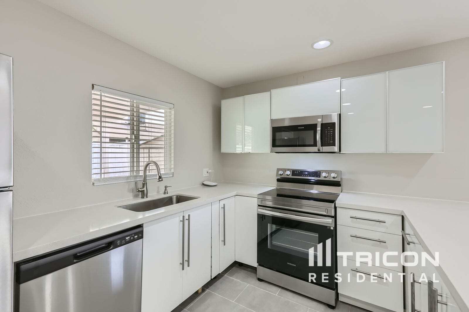 Building Photo - 3018 W Blackhawk Dr