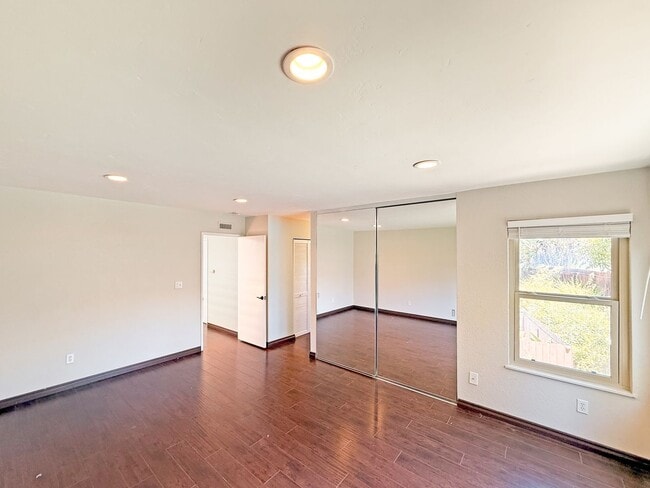 Building Photo - SD: Spacious 3BD/2.5BA Home in Scripps Ranch with Community Pool, Private Balcony & In-Unit Laundry