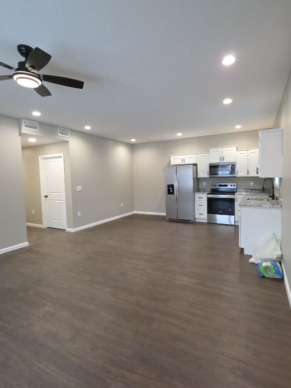 Building Photo - 416 S Central Ave