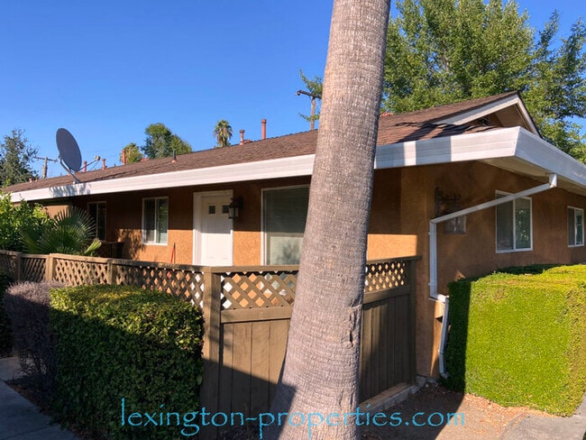 Building Photo - Beautifully Remodeled, 2BD/1BA, Condo Avai...