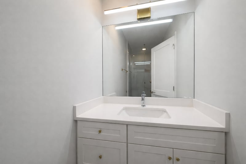 Building Photo - 1535 N Maplewood Ave