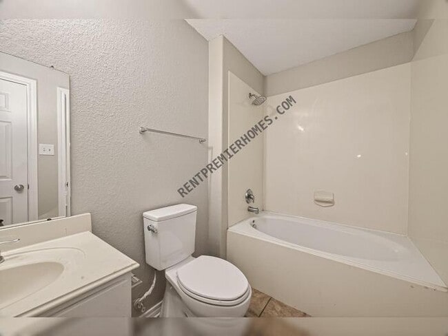 Building Photo - 2730 Morgensen Dr