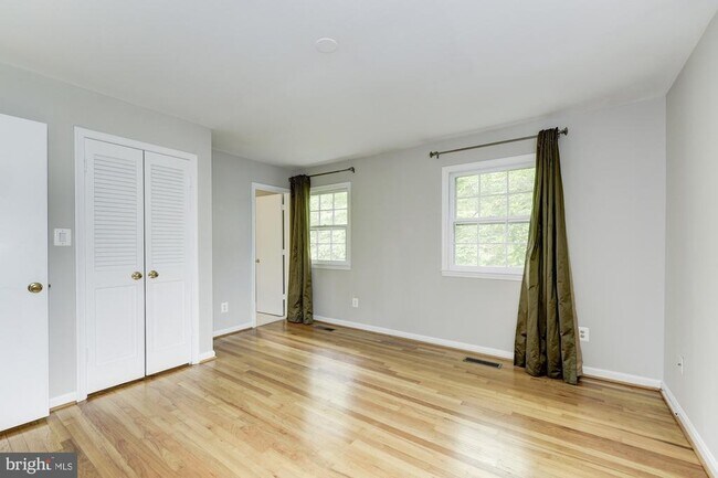 Building Photo - 11733 Ambleside Dr
