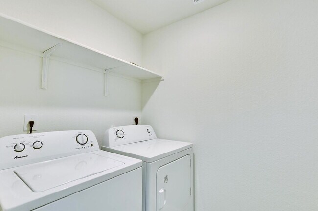 Building Photo - 413 Redfish Ln