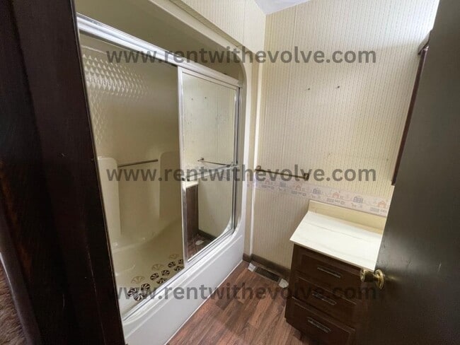 Building Photo - 5671 S 100 W