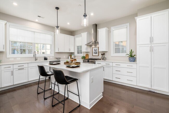 Building Photo - 100 Normandy Ave