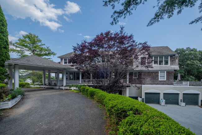 Building Photo - 43 Agamenticus Ave