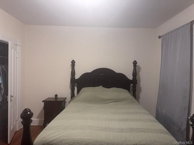 Building Photo - 72 Jerusalem Ave