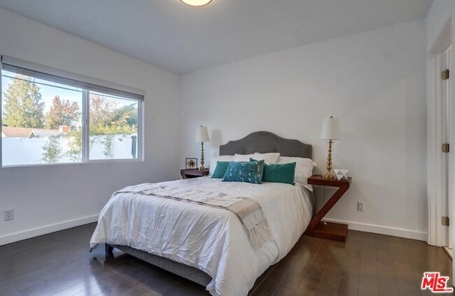 Building Photo - 12527 Emelita St