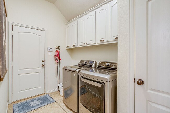 Building Photo - Beautiful 3 bed, 2 Bath Home in the Prestine Willow Park Village- Pool- Aledo ISD- 76008