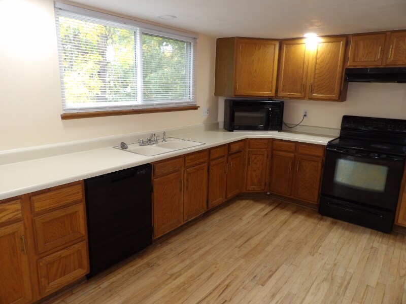 Building Photo - 3830 Gingham Way