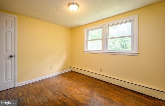 Building Photo - 6007 Bradley Ln