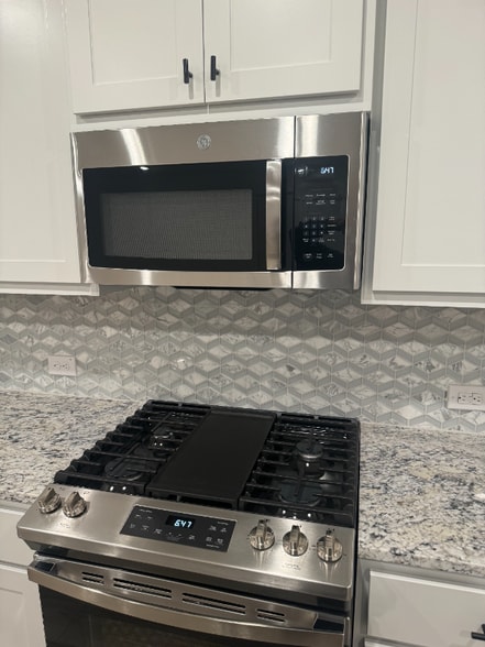 Building Photo - 8242 Sunrise Glen