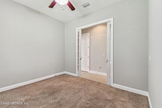 Building Photo - 263 Stonewell Dr