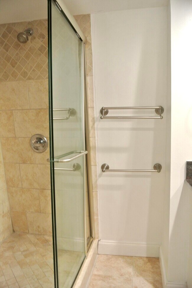 Building Photo - 121 Ocean Cove Dr