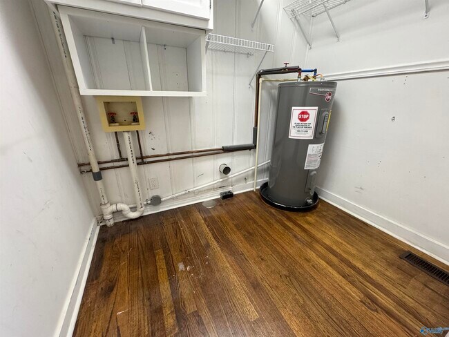 Building Photo - 2713 Hastings Rd SW