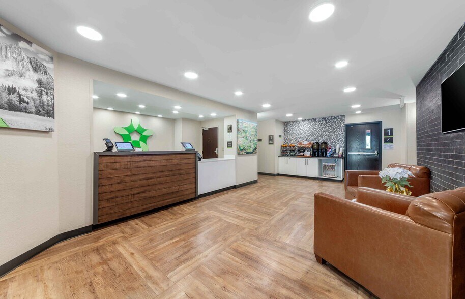 Building Photo - Furnished Studio-Miami - Airport - Doral - 87th Avenue South