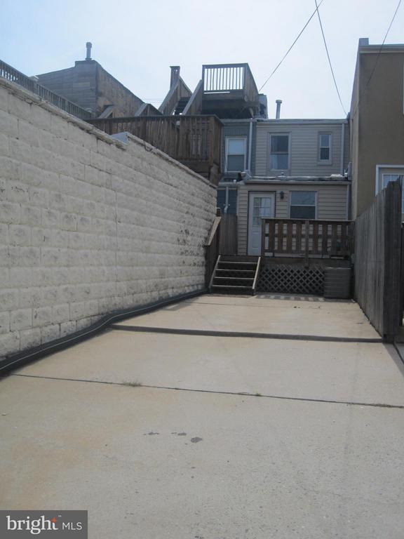 Building Photo - 1404 Woodall St