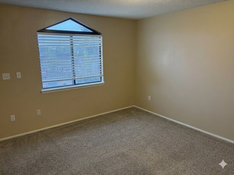 Building Photo - 4351 S Andes Way