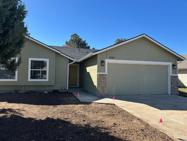 Building Photo - "Charming 3-Bedroom Oasis with Granite Touches in Meridian!"