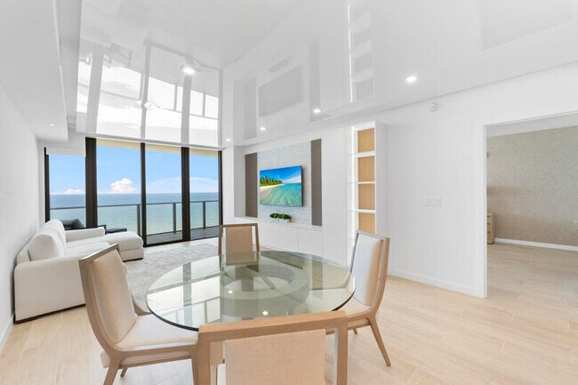 Building Photo - 1116 N Ocean Blvd