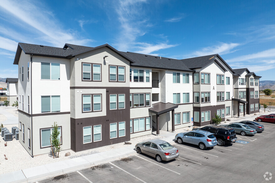 Exterior View of Apartments - Sandstone Hills