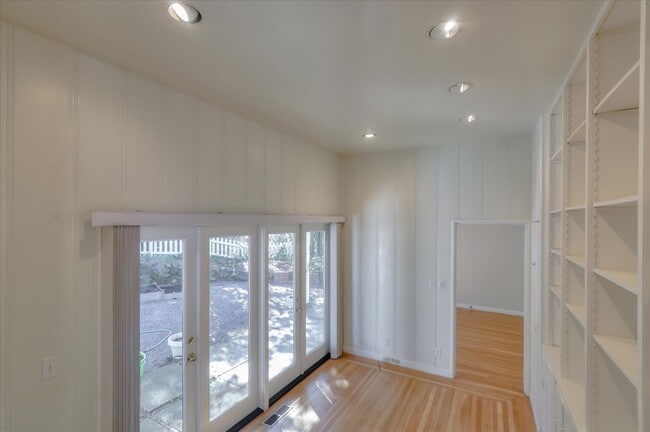 Building Photo - 1766 Woodhaven Way