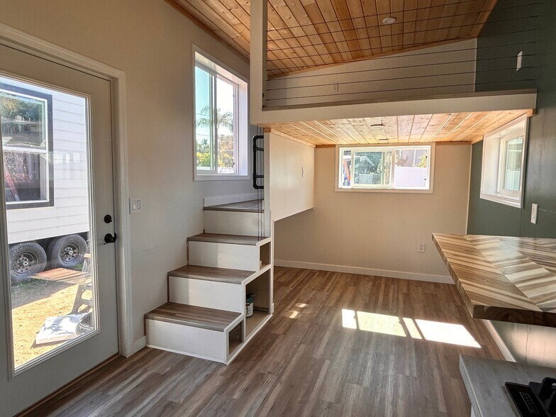 Building Photo - 2256 Buena Creek Rd