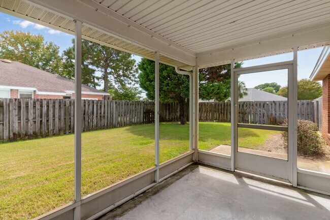 Building Photo - 4030 Broken Arrow Ct