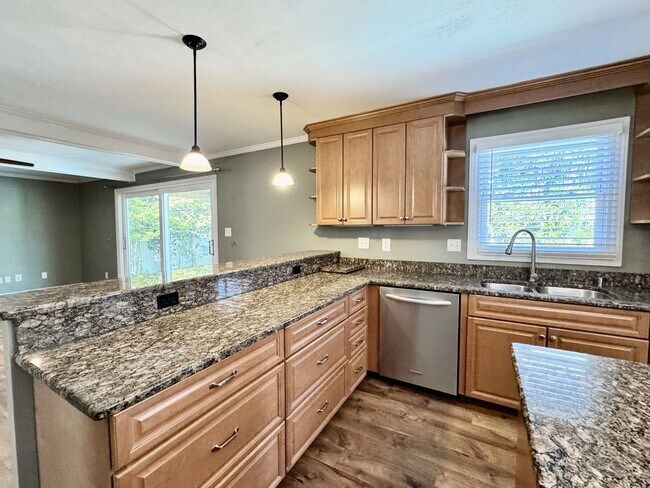 Building Photo - Great Neck Pool Home! First-Time Rental Available NOW! Pet Friendly - Corner Lot - Top Schools!