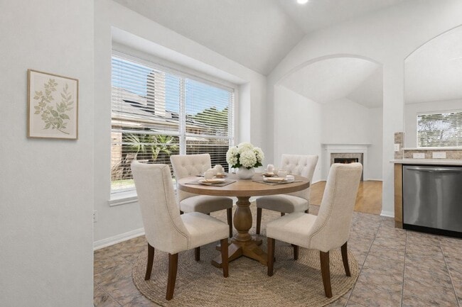 Building Photo - 20811 Garden Arbor Ln