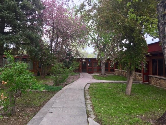 Building Photo - 620 Washakie St