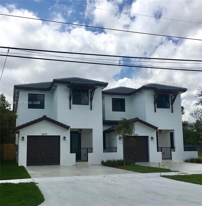 Building Photo - 3679 SW 69th Ave