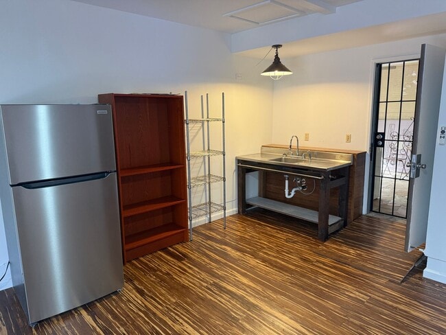 Building Photo - 414 - MA