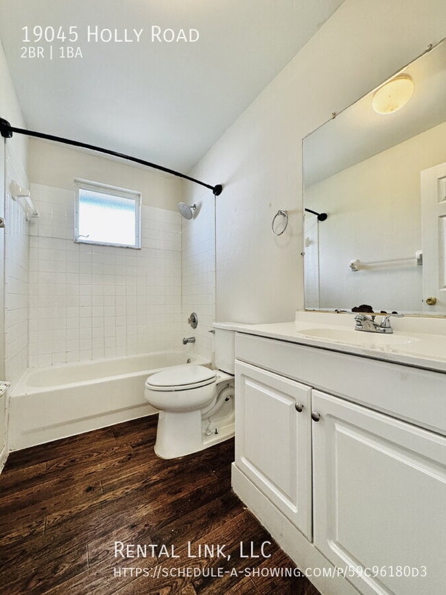 Building Photo - 19045 Holly Rd