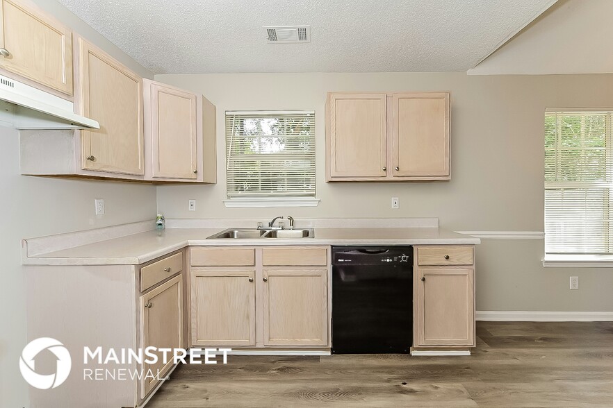 Building Photo - 4618 Idlewood Park