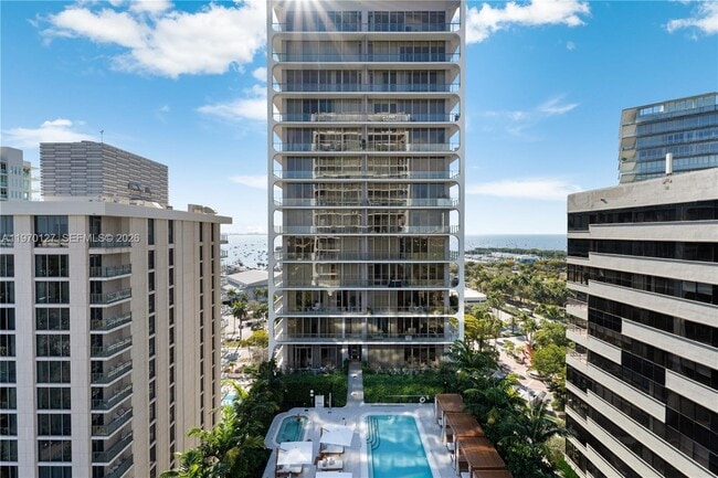 Building Photo - 2678 Tigertail Ave