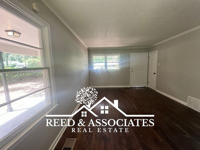Building Photo - 4 Bedroom in Shelby Forest- Frayser