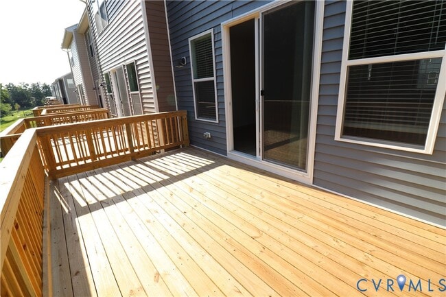 Building Photo - 419 Burden Dr