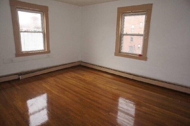 Building Photo - 9 Winship St