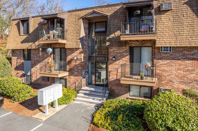 Entrance - Riverbend Condominiums