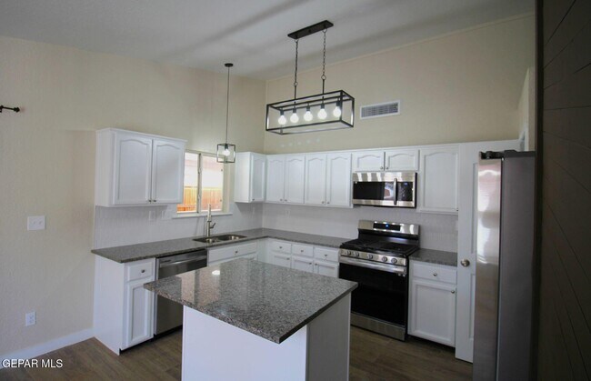 Building Photo - 4517 Loma Canada Ct