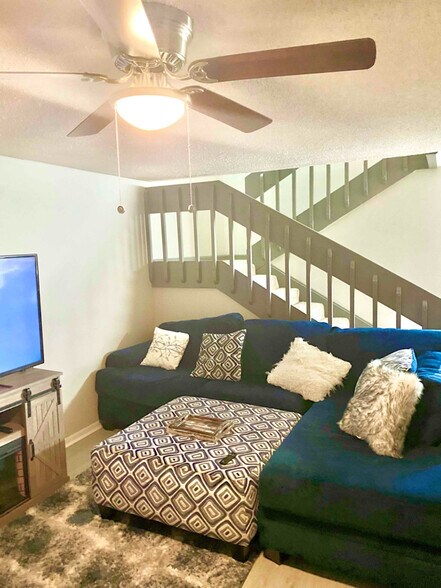 Primary Photo - 4045 Shannon Brown Dr