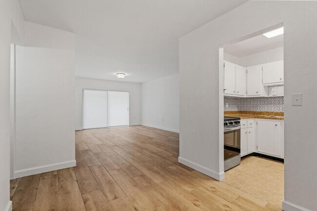 Building Photo - 7831 SW 56th St