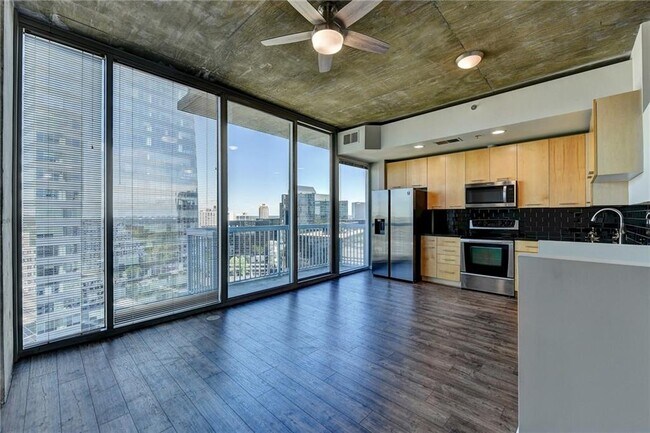 Building Photo - 3324 Peachtree Rd