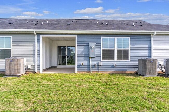 Building Photo - Modern Comfort: 3 Bed, 2.5 Bath Townhome + Primary on Main $1,995/mo rent